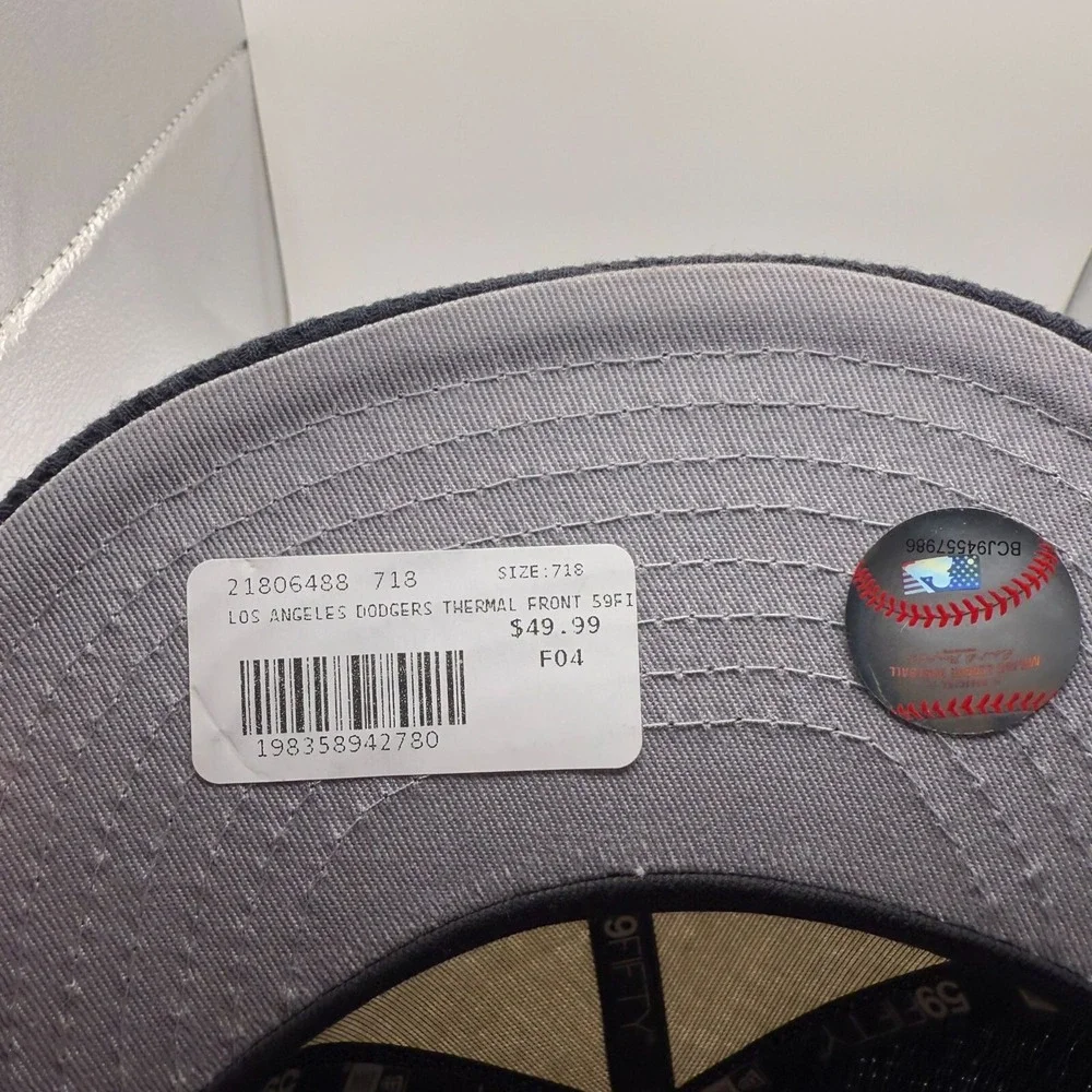New Era 59FIFTY Los Angeles Dodgers Thermal Front Hat Size 7 1/8 New‎
